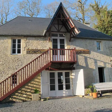 Bed and breakfast Le Château d'Asnières en Bessin Extérieur photo
